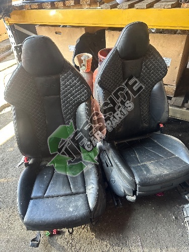AUDI A3/S3 FRONT SEATS PAIR (AB DAMAGE)