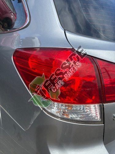 2009-2012 SUBARU OUTBACK SE NAV-PLUS MK5 PASSENGER REAR OUTER LIGHT